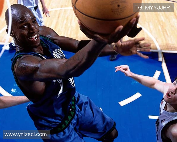 雄鹿队的快速进攻占尽上风