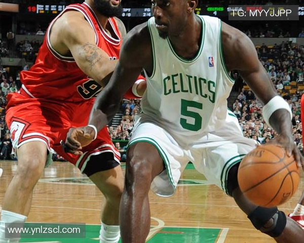 雪上加霜！女篮犯规导致违体，最后时刻战局岌岌可危