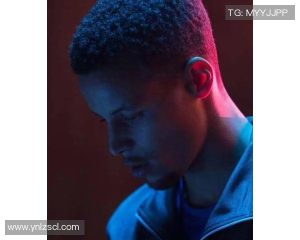 科曼这脚射门被门将扑出球门线线线线外